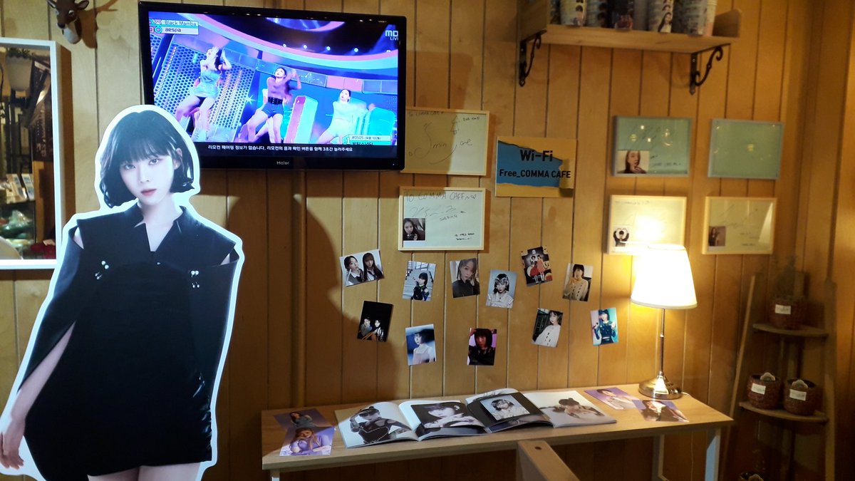 commacafe2020's tweet photo. ☆The 22nd WINTER STORY☆

 민정양의 생일을 축하하기 위해
"홍대콤마카페"에서 컵홀더 이벤트를 진행합니다

위치 : 서울시 마포구 와우산로 169

기간 : 21.12.30(목)~22.1.2(일)
            AM 11:00~PM 09:00
   
#원터의_스물두번째_겨울이야기 #에스파 #김민정 #원터  #홍대컵홀더
#무료대관 https://t.co/7QYboChwV0