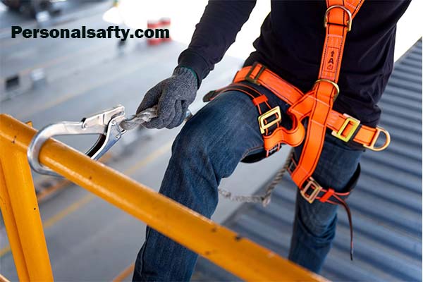 carinsaleUS's tweet photo. Falls from this height can lead to serious injury, and it is too easy for someone to lose their balance and fall off the edge of a ledge or out of an open window. 

https://t.co/RizKNUExm7 

#fallprotection #Constructionsafty #occupationalsafety https://t.co/3w9ewAl5mx