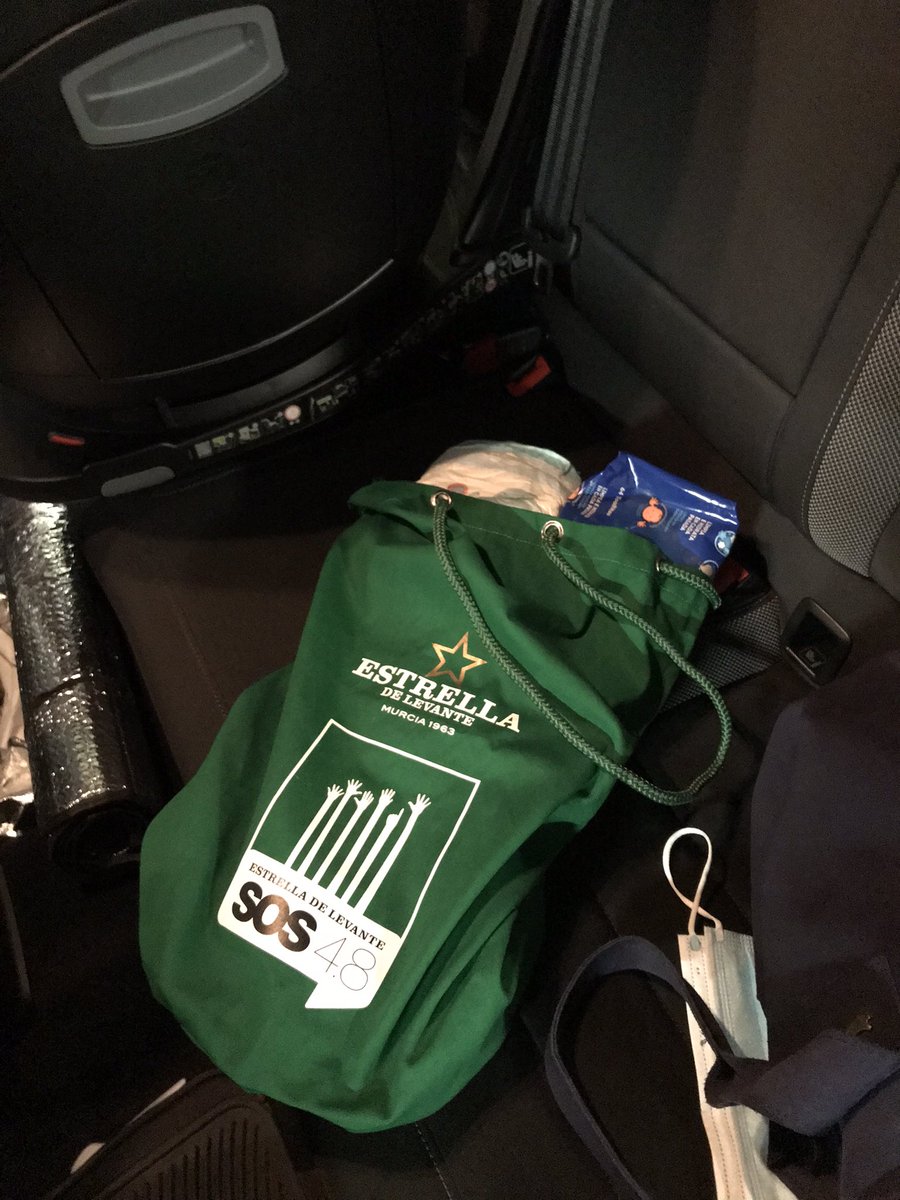 VipsaniaAdriana's tweet image. Cuando la bolsa de los pañales de tu sobrina es una mochila de @estrellalevante del #SOS48 y te das cuenta de que a lo mejor estáis creando una #mostrua