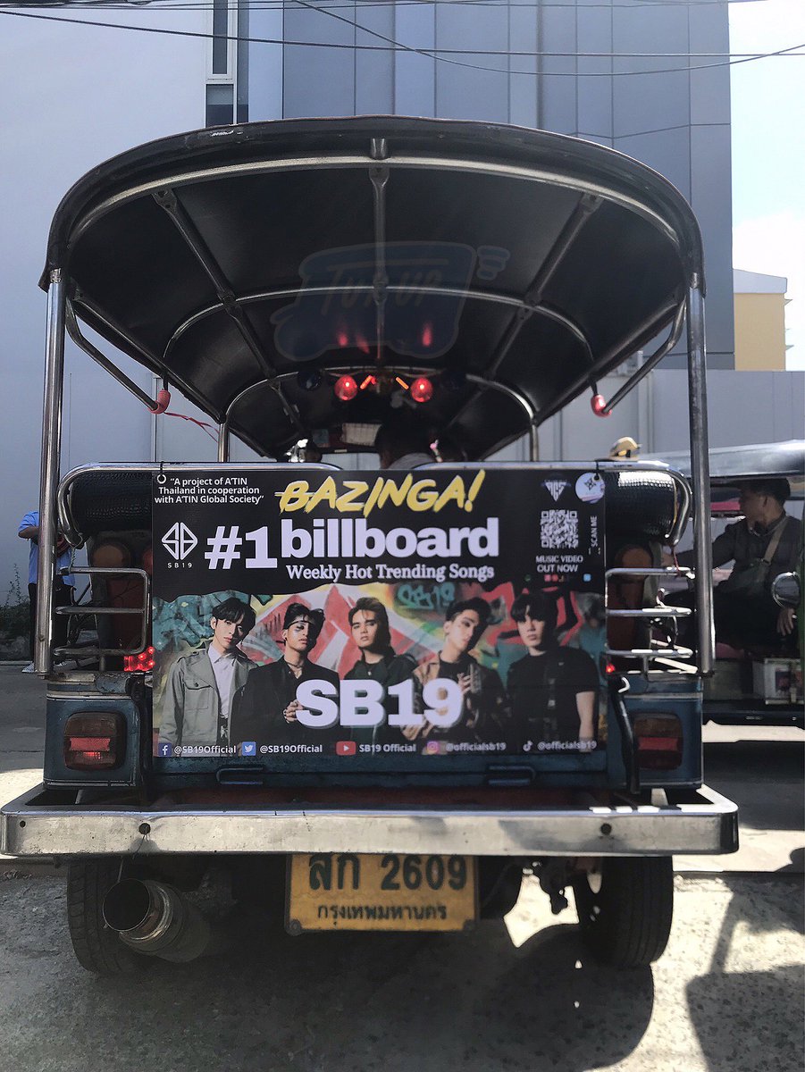 carmellelacuata's tweet photo. LOOK: @SB19Official fans in Thailand are promoting "Bazinga" in Bangkok for a month with a special poster on a tuktuk. The song is in the no.1 spot on Billboard's Hot Trending Songs Weekly Chart.
📸A'TIN Thailand https://t.co/NukjNFHU8c