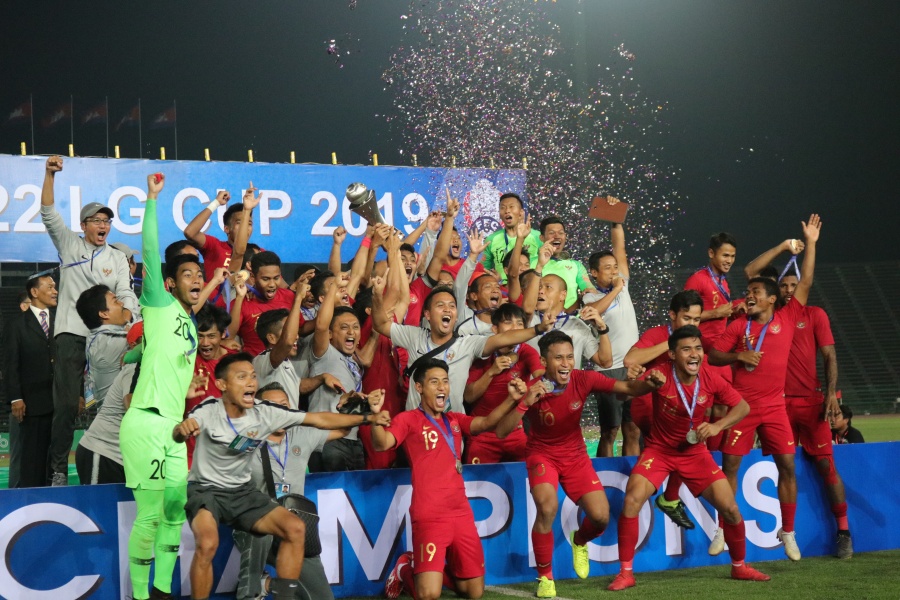 Beritabaruco's tweet photo. Piala AFF U-23: Timnas Indonesia Satu Grup dengan Malaysia https://t.co/1bnrw47ULT #BeritaBaru #BeritaTimnasIndonesia #GrupB #HasilDrawing #Malaysia https://t.co/IK7AY48oWk