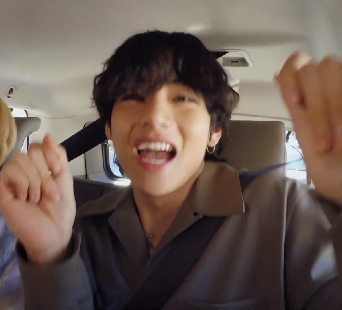 softaetaee's tweet photo. happy taehyung for tl coz it's this babie's birthday in few hours https://t.co/KLuPp10kVf