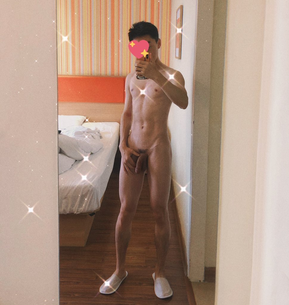 SolarmarsKing's tweet photo. 好无聊🥱
horny right fxxking now
#boring #horny https://t.co/gW77Y8pIdr