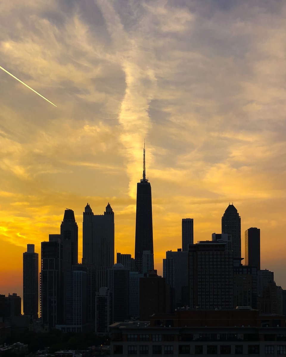 Swopes's tweet photo. 365 Daily Sunrise Auctions 🌞
https://t.co/l21M4peEy4 https://t.co/PxN3ELOllD
