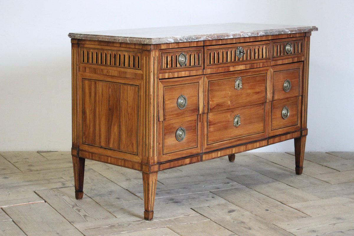 BrownriggUK's tweet photo. Fine 18th Century French Walnut Commode walnut
Click here for more-https://t.co/6fTYXMSHkY
#antiquecommode #walnutcommode #walnutfurniture #antique #furniture #interiordesign #decor https://t.co/z247RO0vU4