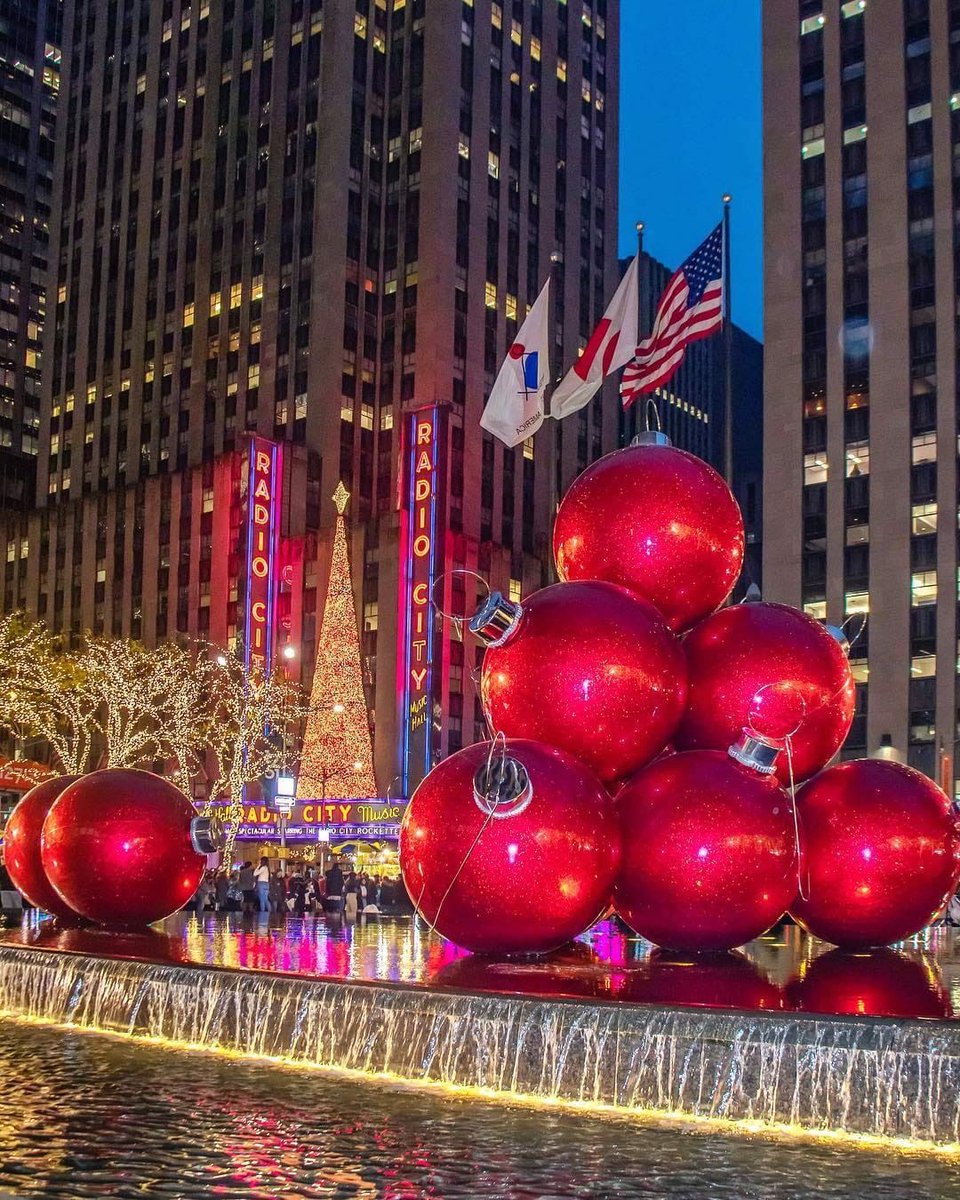 firstminute1's tweet photo. New York...
#Travel #NewYork #Christmas https://t.co/oYXiSKkxer