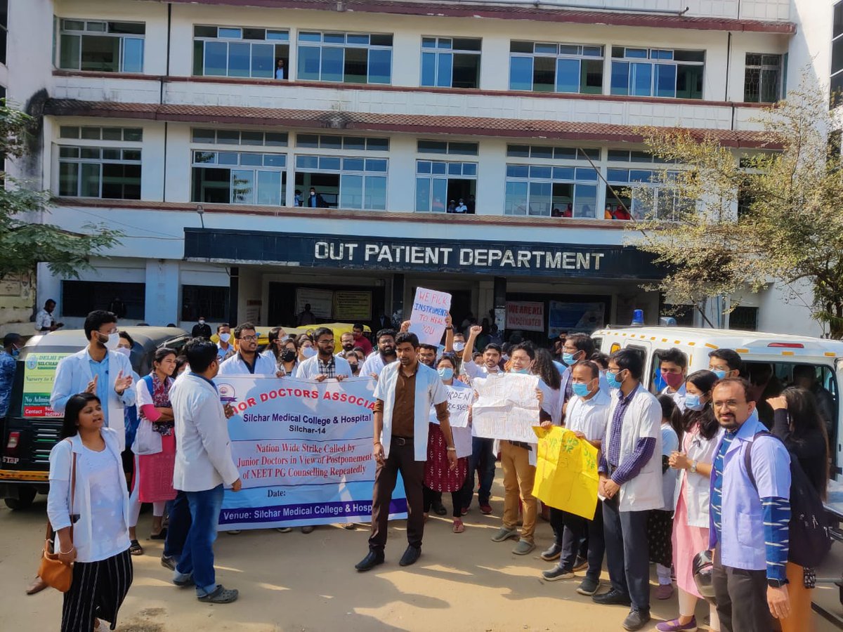 DrPrakashYadav8's tweet photo. Residents protest at SMCH,Silchar
in a show of solidarity to doctors &amp; @FordaIndia &amp; against the brutality shown by the Delhi Police.
#expediteneetpgcounselling 
#reservationfreeneetpg 
@IMAIndiaOrg @MirrorNow @sanket @ZeeNews @scroll_in @WIONews https://t.co/yR5KBSxEFL
