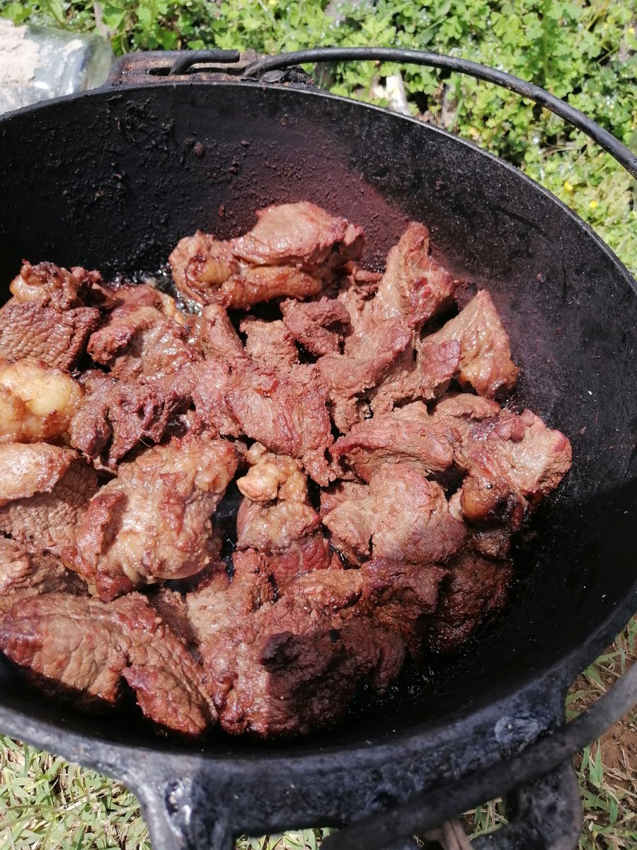 ChumaniJ's tweet photo. Grade A+ beef. Grass-fed, free range shandis. 👌🏽La qualité.

#organic #organicfarming #organicbeef #freerangebeef
#emcimbini https://t.co/AnjmkLohxE