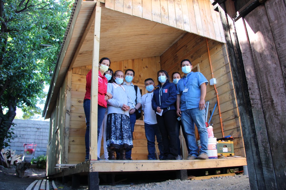 Fosis_Aysen's tweet photo. Visitamos a familias usuarias de nuestro #ProgramaHabitabilidad que llevamos en conjunto con la @municoyhaique, mejorando la calidad de vida de las personas y viendo como estas transformaciones se traducen en bienestar y tranquilidad en #Coyhaique 🇨🇱 https://t.co/LOGnm6KEeY