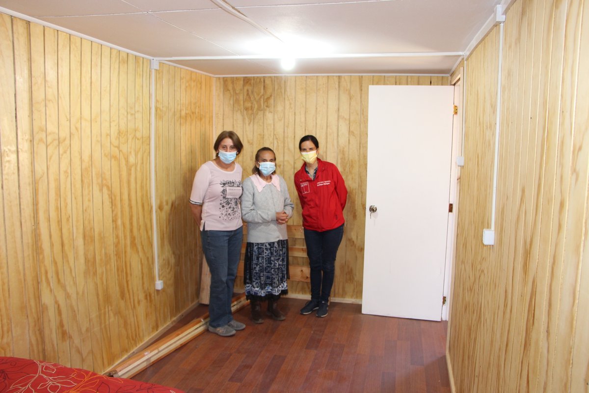 Fosis_Aysen's tweet photo. Visitamos a familias usuarias de nuestro #ProgramaHabitabilidad que llevamos en conjunto con la @municoyhaique, mejorando la calidad de vida de las personas y viendo como estas transformaciones se traducen en bienestar y tranquilidad en #Coyhaique 🇨🇱 https://t.co/LOGnm6KEeY