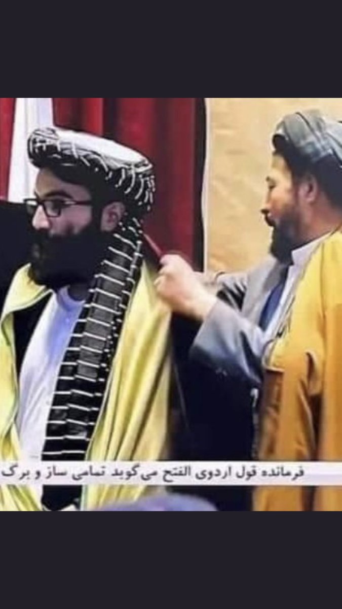 استقبال گوساله ها تازه نفس و آخوندهای هزاره به گاوهای ها و تروریست‌های طالب وحشی.تحت تعقیب ترین تروریست آدمکش بنام انس حقانی مسئول کشتن هزاران مرد زن کودک به ویژه کشتار بی رحمانه در مکتب های غرب کابل که معمولا دانش آموزان جوان مردم هزاره وشیعه تحصیل مکنند.استقلال  نیست خیانت است