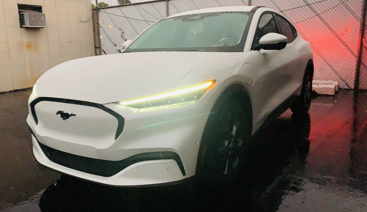 ABCracing54's tweet photo. One hill that I will absolutely die on is that these are not, and never will be, a Ford Mustang 😡
#FordMachE https://t.co/qFXXinEHzv