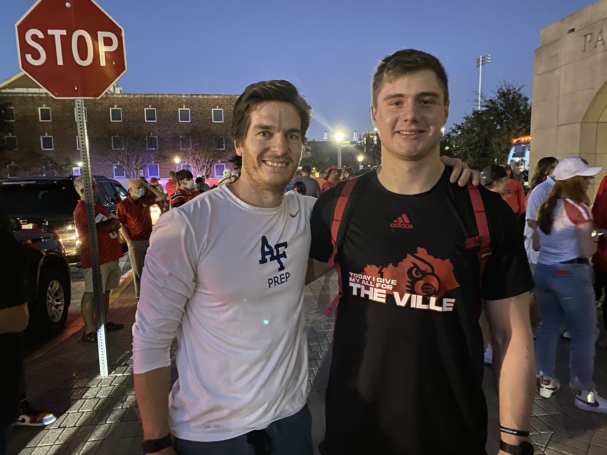 jefflifson's tweet photo. In Dallas, The end to a “highs and lows” kind of season for @JoshLifson …saw old friends and competed against old teammates. Oh, and found out he’s back on the Dean’s List again! Well done #42! @Spenc_Armstrong @Aspirationsgym @KCDFootball1 @ToddLStinson2 @kcdathletics https://t.co/ECFn3T9kyj