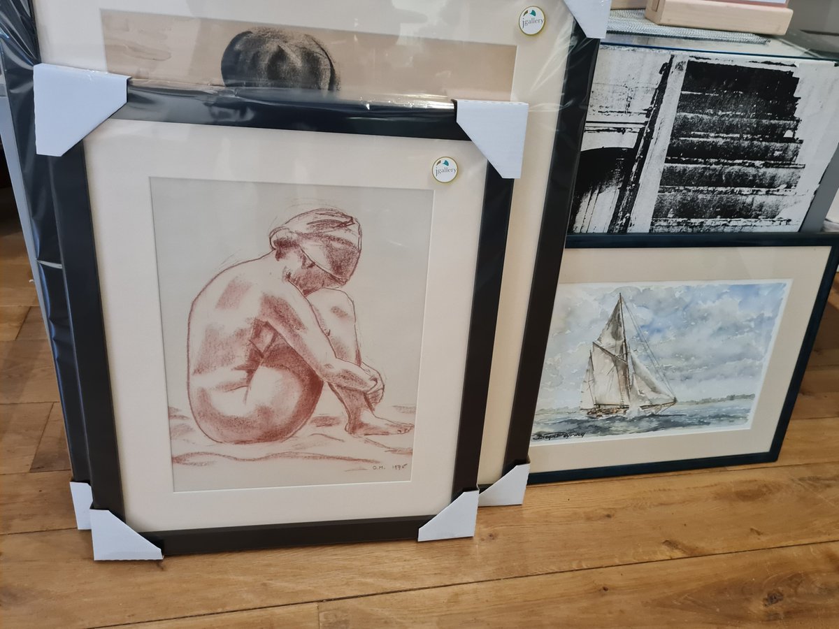 jgallerySue's tweet photo. jgallery is currently still closed, but keen to re-open in the new year 2022.  Picture framing service still available by appointment. No venue hire at the moment https://t.co/ycLFRWjjbO