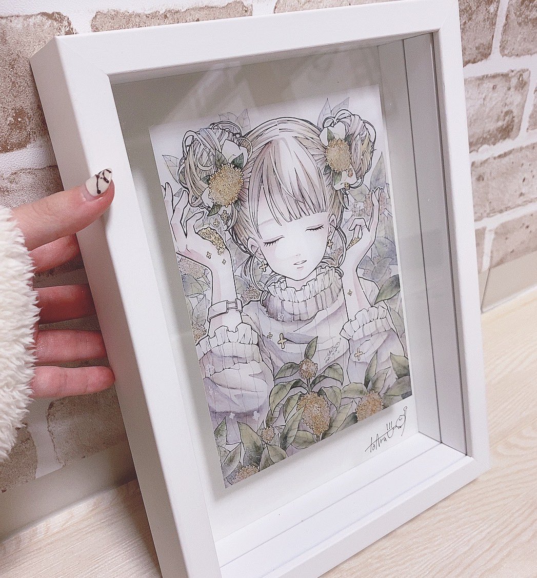 個展のアートフレームのサンプル届いたよー!めちゃくちゃ可愛い🥲💕印刷もとっても綺麗! 