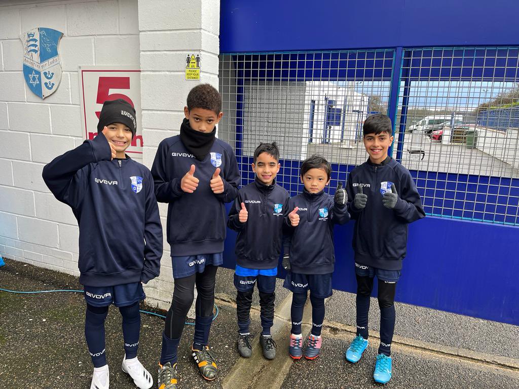 ⚽️🧤Well done to our Youth Team players for their half time penalty shootout last weekend against goalkeeping coach Gavin King