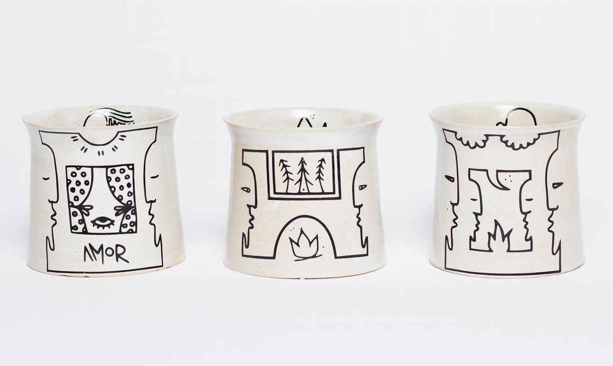 Sasha_Van_In's tweet photo. Look what I have to present my homies ! Merry Christmas and Happy New Year! 

#van_in_comics 
#nftart #linework #ceramics #nftartist #nft 

PS: check my NFTs @withFND 

https://t.co/PV1bTILddU

💕 https://t.co/fNOjblp85G