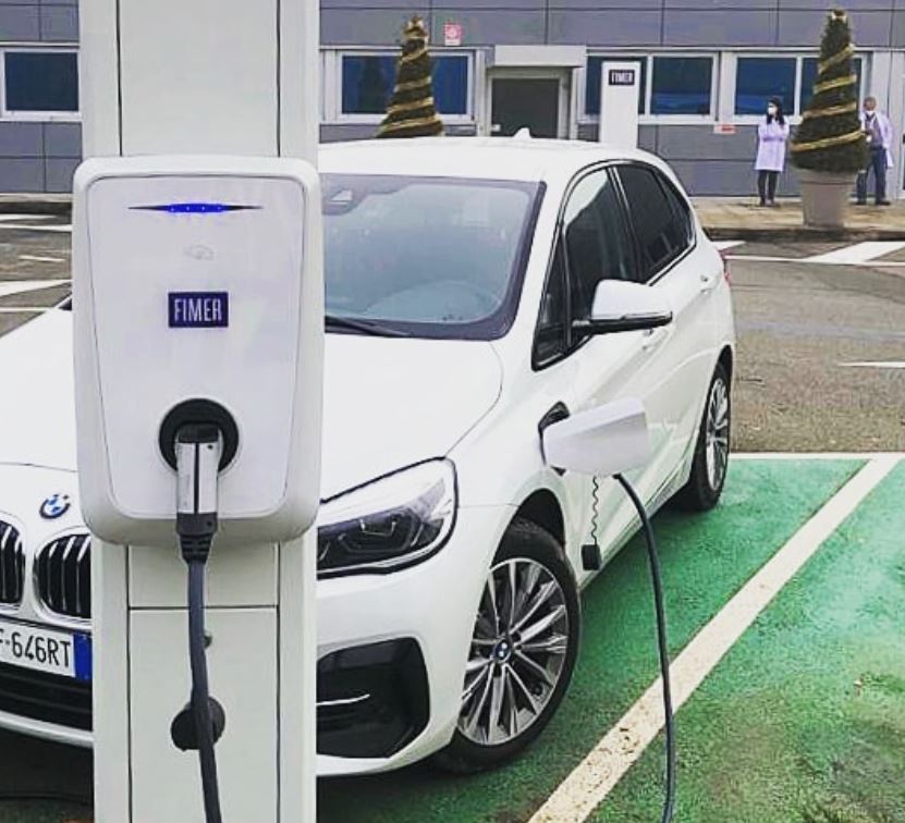 GeneraleSistemi's tweet photo. Good News. We working on new develop and evse functional upgrades to our main partner with test. Thank you to engineering department support of @Fimer 
#researchanddevelopment #test #evalution #emobility #evse #engeneering #evcharging #evse https://t.co/J1z4flTWfe