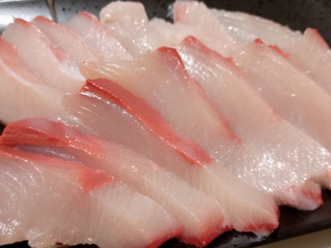 コミケの準備ほったらかしてブリさばいてた 