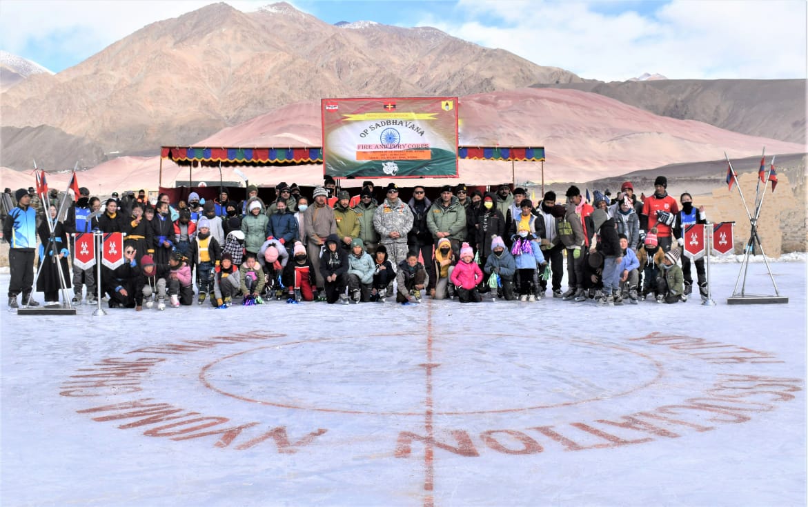 firefurycorps's tweet image. To identify &amp;amp; nurture youth talent, bolster confidence &amp;amp; inculcate sportsmanship in the youth of #Ladakh #SnowLeopardBrigade assisted in construction of a new #IceHockey Rink in village Nyoma #OpSadbhavana 
#IndianArmyPeoplesArmy
#WeCare @adgpi
@NorthernComd_IA @lg_ladakh