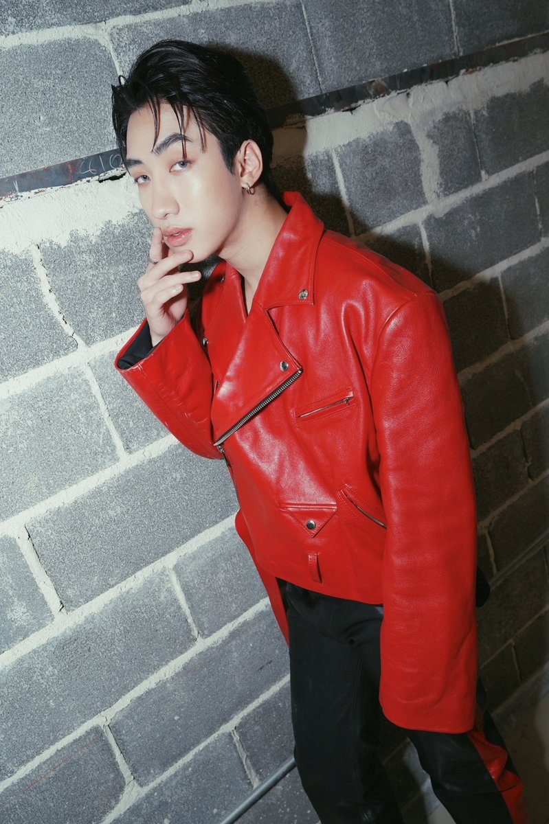 #ToySKYLIZE x MBK Idol Fashion Week

#SKYLIZE #KSGANG