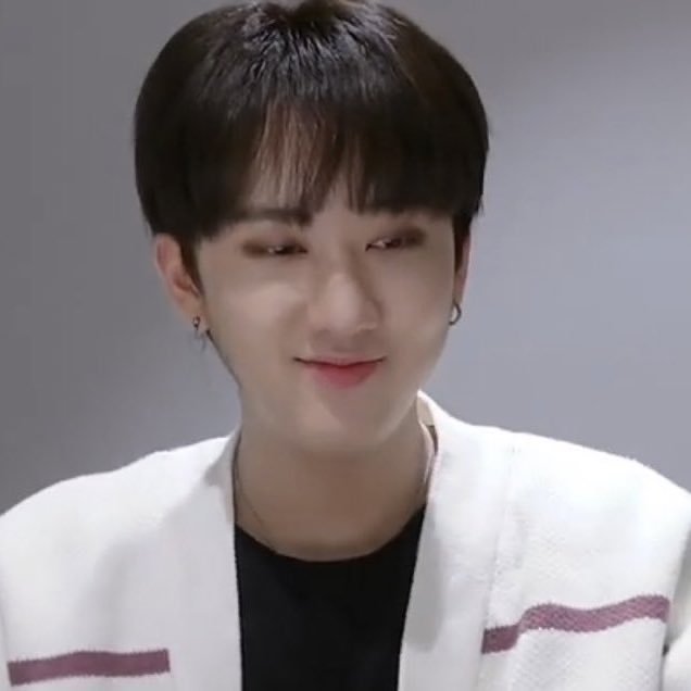 binchanb's tweet photo. when changbin smiles in tiny i am devastated https://t.co/x9We0QpU7f