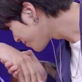 Jaehyukfolder's tweet photo. Did it work?!! @treasuremembers https://t.co/A8LM9bh5IH