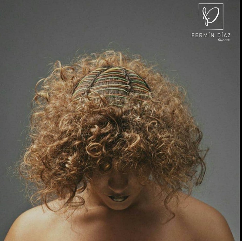 Nos basta con levantarnos cada día intentado ser un poco mejores. La excelencia la alcanzamos cuando somos quien queremos ser. 💭✨

#peluqueriafermindiaz #peluqueriaensanisidro #sanisidrotenerife #santacruzdetenerife #tenerifepeluquerias #tenerifesanisidro