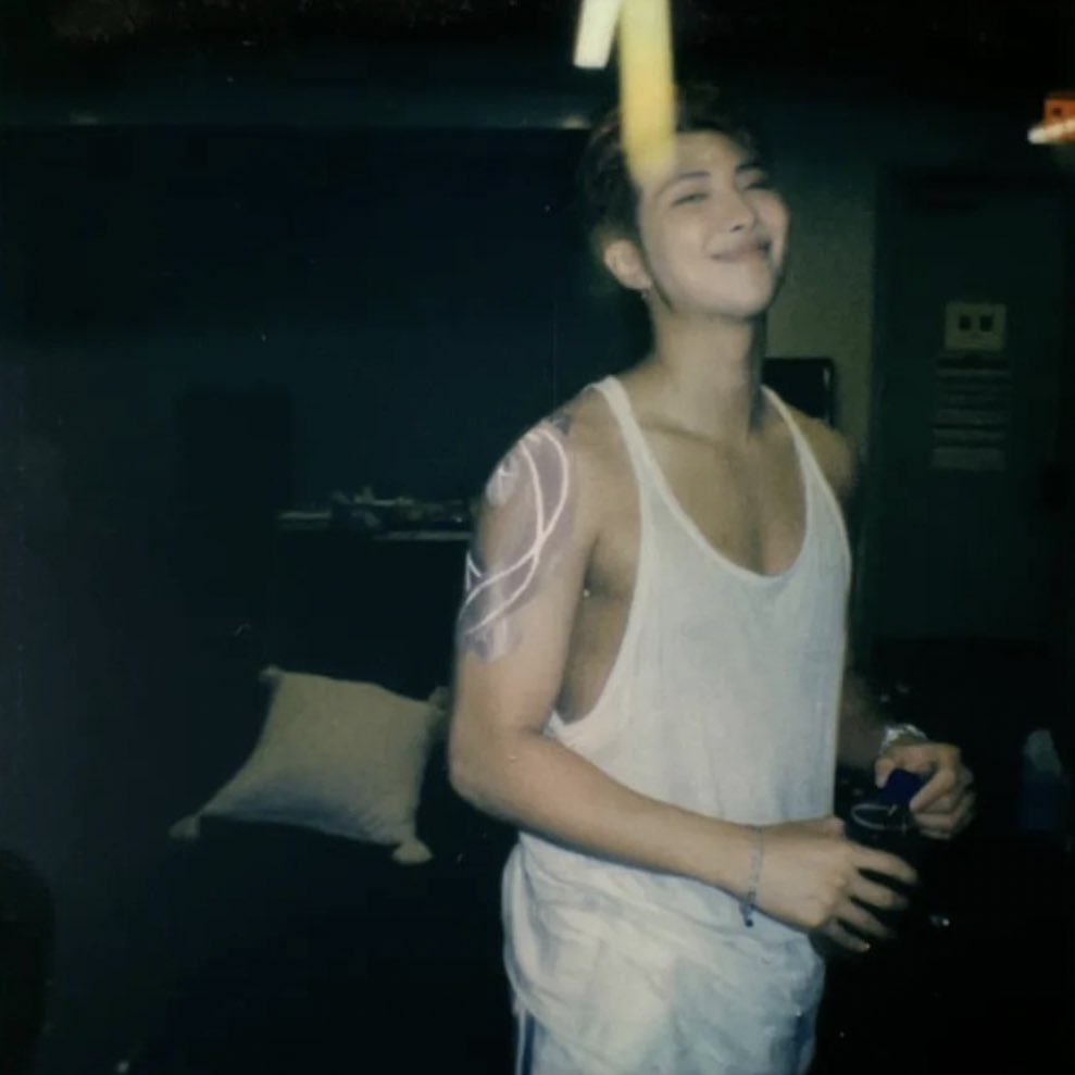 KİM NAMJOON SEN DÜNYA İÇİN BÜYÜK BİR TEHDİT OLMAYA BAŞLADIN!!!!!

İMDAT!