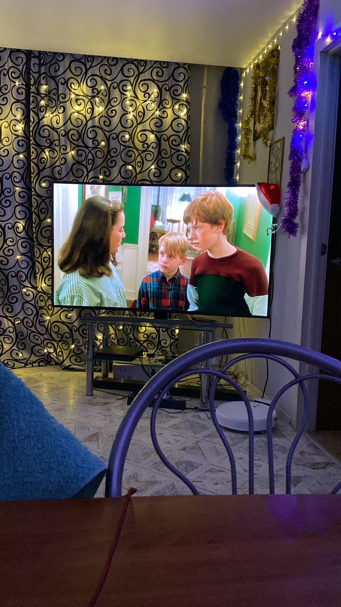 irinatoch10's tweet photo. Home alone #HomeAlone https://t.co/5NzXK2LSAR