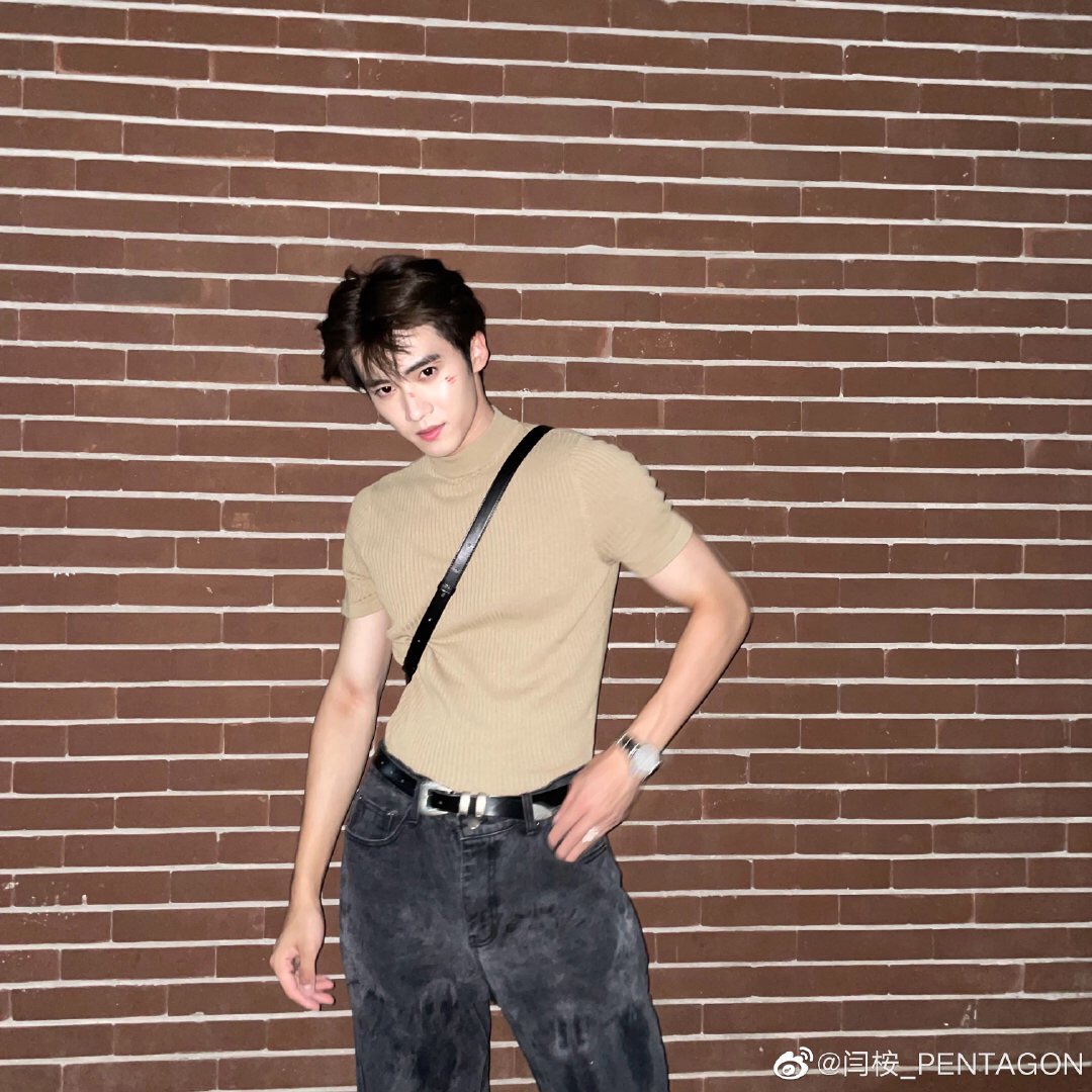 yananrx's tweet photo. I took the first photo to greet autumn and bid farewell to the summer that had come to an end. This shot was taken at night, as is customary, but demonstrates the camera effect that is above average. https://t.co/KeEV9A8VCD