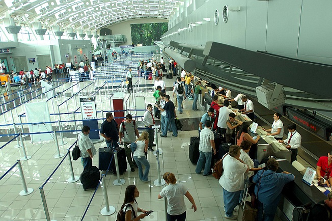 HostelturLatam's tweet photo. Costa Rica recuperó el 40% de su caudal de turismo internacional en 2021.
Operan en el país las 29 aerolíneas que estaban presentes antes de la pandemia.
https://t.co/MktsMM6WR7 https://t.co/YzYt85v4gO