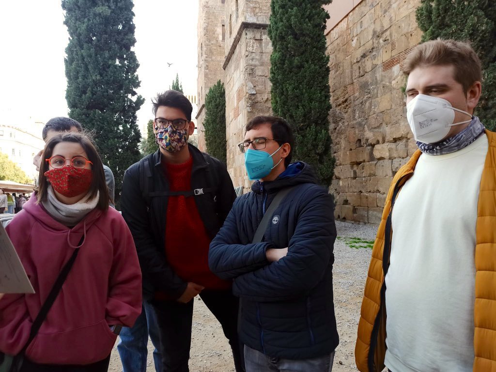 A Nadal el casal de Lleure no s'atura, avui visita a la ciutat romana de Barcino, dins i fora de la ciutat romana amb el  #MUHBA i <a href="/apropacultura/">Apropa Cultura</a>, és fantàstic gaudir aquestes dates amb amics #asperger #inclusio #lleure