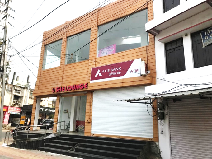 UjjainSmartCity's tweet photo. Ujjain smart city constructed "SHE LOUNGE"
Lounge especially for Ladies operated by Lady staff
Well maintained toilets and baby care
Sanitary Napkin Vending Machine and Incinerator
Completed at two locations.
1st She Lounge at Nanakheda
2nd She Lounge at Freeganj
#shelounge #USCL https://t.co/GNVYGowG9a