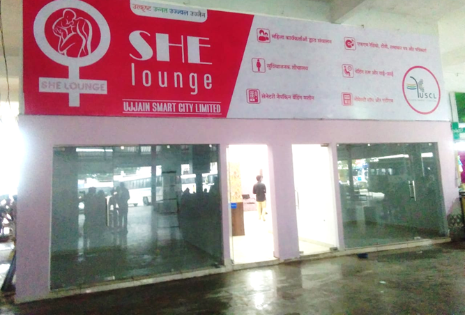 UjjainSmartCity's tweet photo. Ujjain smart city constructed "SHE LOUNGE"
Lounge especially for Ladies operated by Lady staff
Well maintained toilets and baby care
Sanitary Napkin Vending Machine and Incinerator
Completed at two locations.
1st She Lounge at Nanakheda
2nd She Lounge at Freeganj
#shelounge #USCL https://t.co/GNVYGowG9a