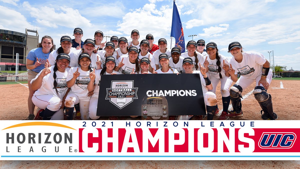 UICFlames's tweet photo. Playing in enemy territory as the No. 3 seed in the conference tournament at Youngstown State, @UIC_Softball won 3 times in as many days to add another trophy to the case and punch a ticket to the NCAA Tournament and the Columbia Regional.

#FlamesFlashback #FireUpFlames https://t.co/7byTBBrWy9
