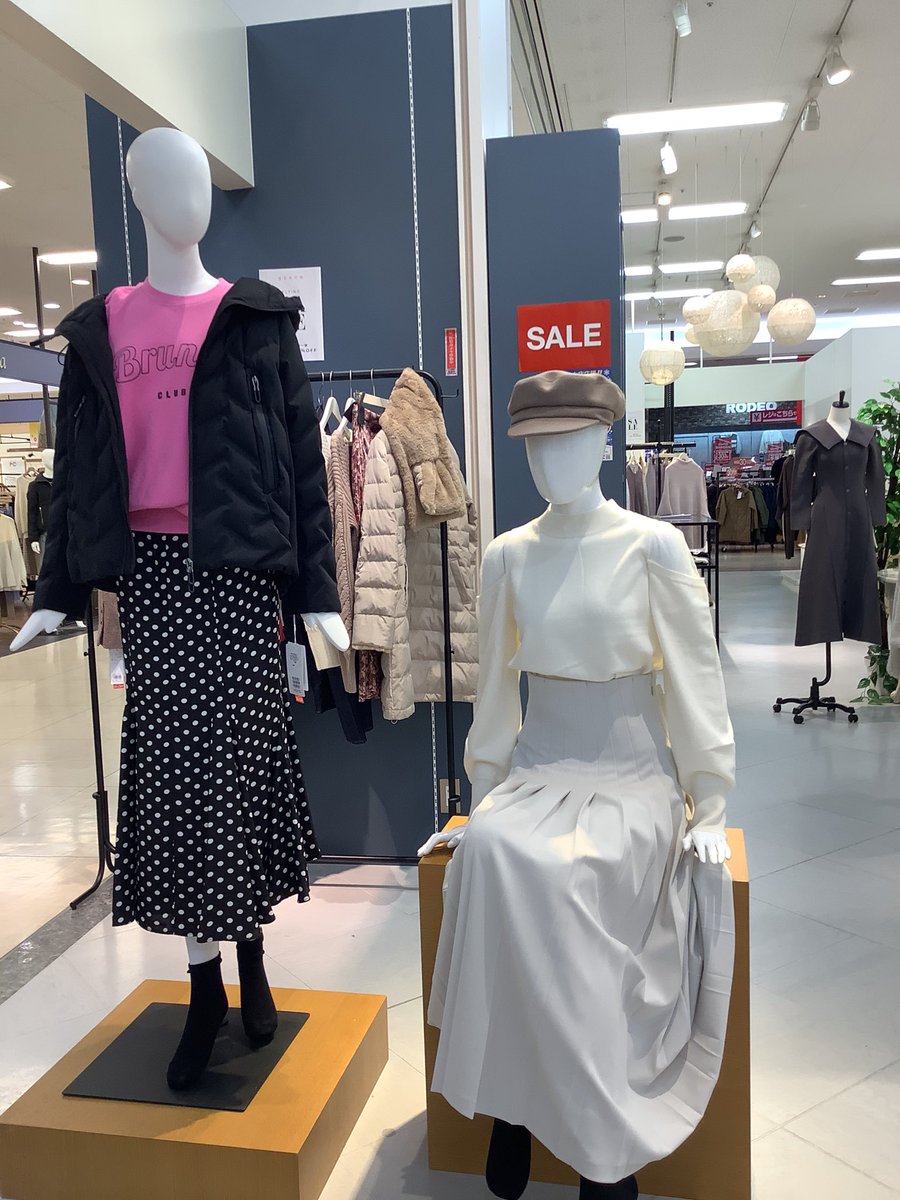 selectshopgrace's tweet photo. #selectshopgrace 
 #SNIDEL #FRAYID #呉 #広島
今年も残るは後2日！！
10/1より、ゆめタウンに出店し、3ヶ月。あっという間の3ヶ月でした✨
　今年もご愛顧下さり誠にありがとうございました🙇‍♀️✨
grace福袋の予約も承わっております。
年末年始変わらず営業しております♪ https://t.co/fel8LMqY3i
