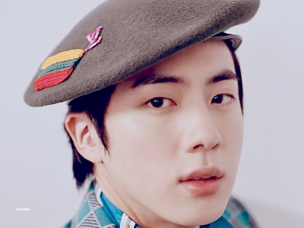 o1204o's tweet photo. #JIN #석진 #방탄소년단진 #BTSJIN @BTS_twt https://t.co/aQxJiUkHlA