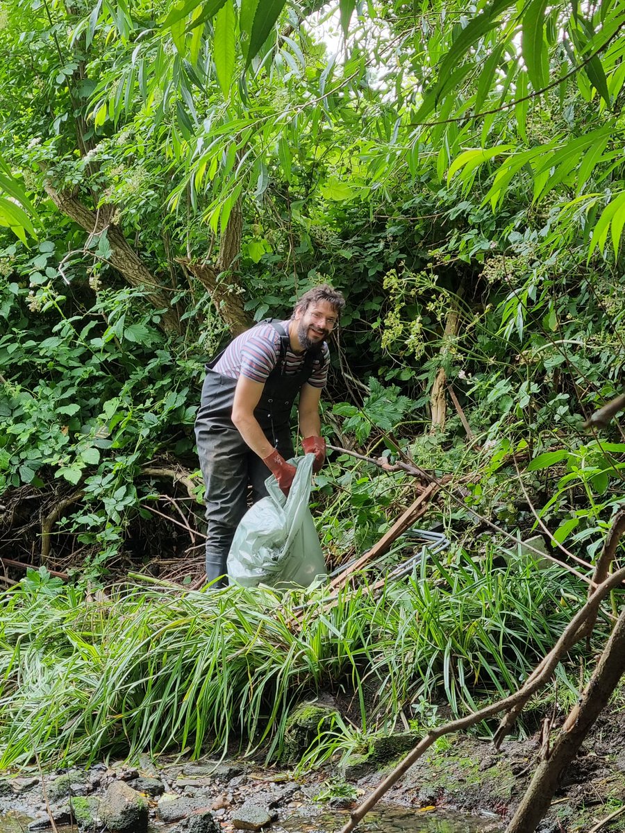 AlisonJArcher's tweet photo. It's been another busy year for #PymmesBrookERS, despite everything that 2021 has thrown at us including lockdowns! In 2021, we've: done *6* clean-ups ...1) @EnfieldSuDS @Thames21 @EnfieldDispatch @PGCommunity https://t.co/isJ6guc80w