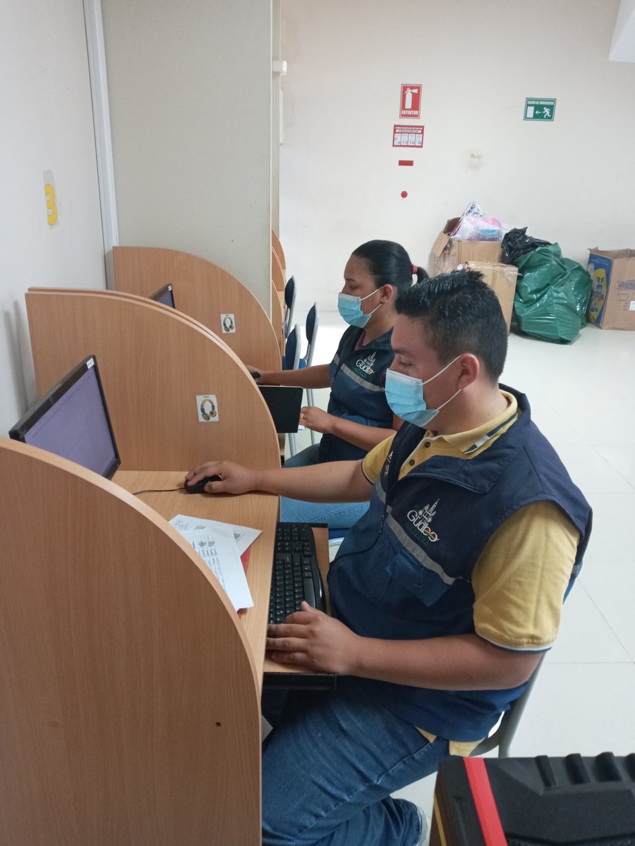 Infocentro El Guabo al servicio de la ciudadanía, nuestros usuarios nos visitan a diario para poder realizar:
✅Tareas académicas📚
✅Investigaciones👨‍💻
✅Capacitaciones 👩‍💻🎨
✅Copias e impresione