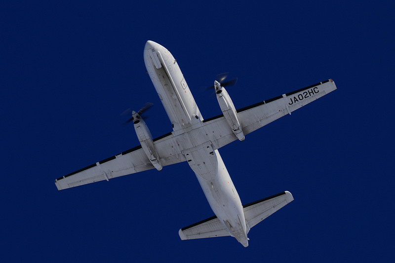 travelwatch_jp's tweet photo. 国内航空会社最後のSAAB 340Bが鹿児島へ。丘珠空港フライオーバーで最後の別れ! https://t.co/pHorweRPiA #北海道エアシステム #SAAB #JA02HC https://t.co/1JqZ7Hv4TN