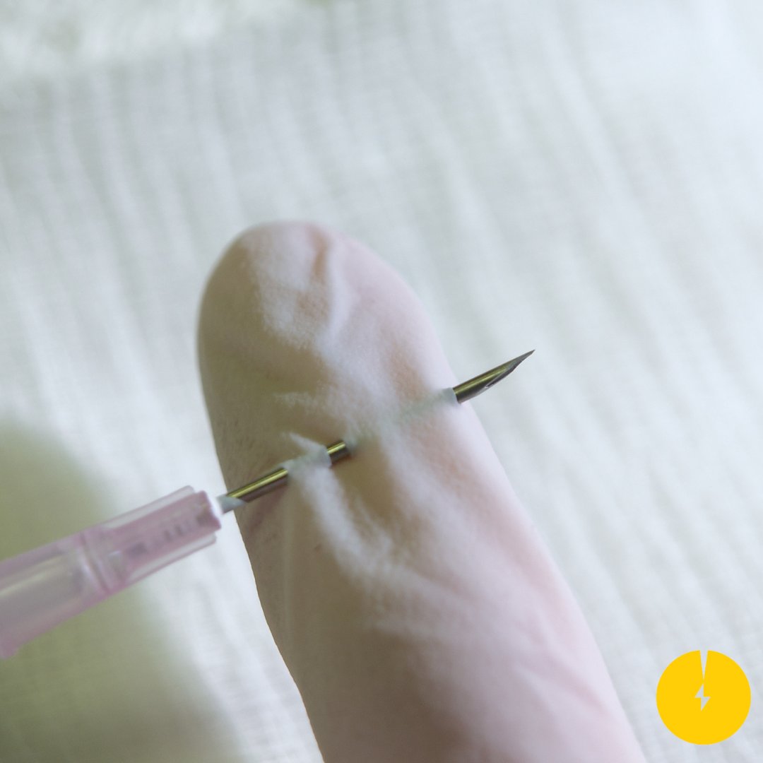 destroyneedles's tweet photo. Leave sharps injuries in 2021 - install a SANDD Pro unit in your workplace in 2022 by calling (866)4REDHAWK  or visiting https://t.co/pbJha2rGGq #SANDDPro #nomoresharps https://t.co/ptpz9H4dLQ