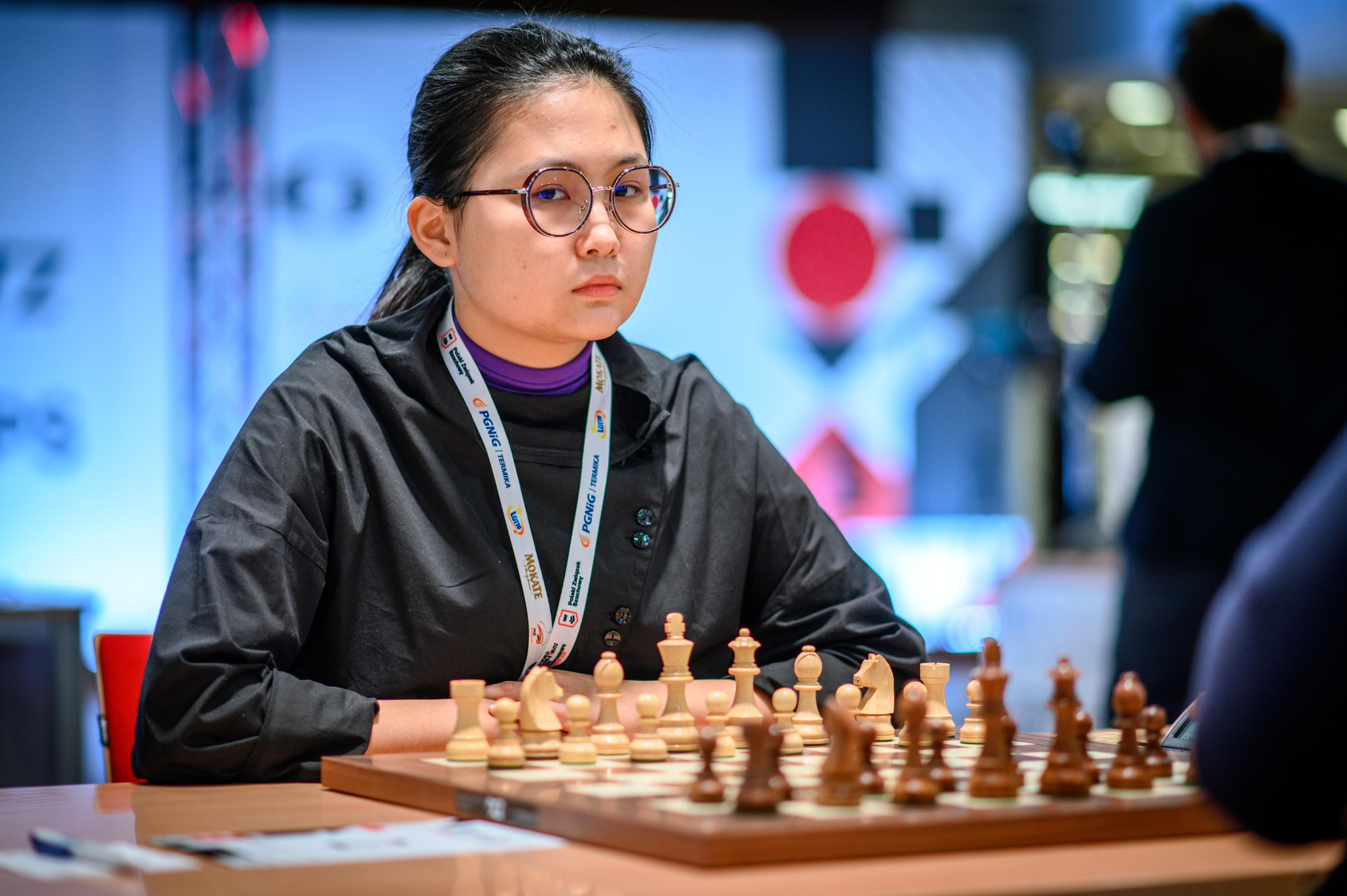 Bibisara Assaubayeva vence Mundial de Rápidas Feminino e Maxime