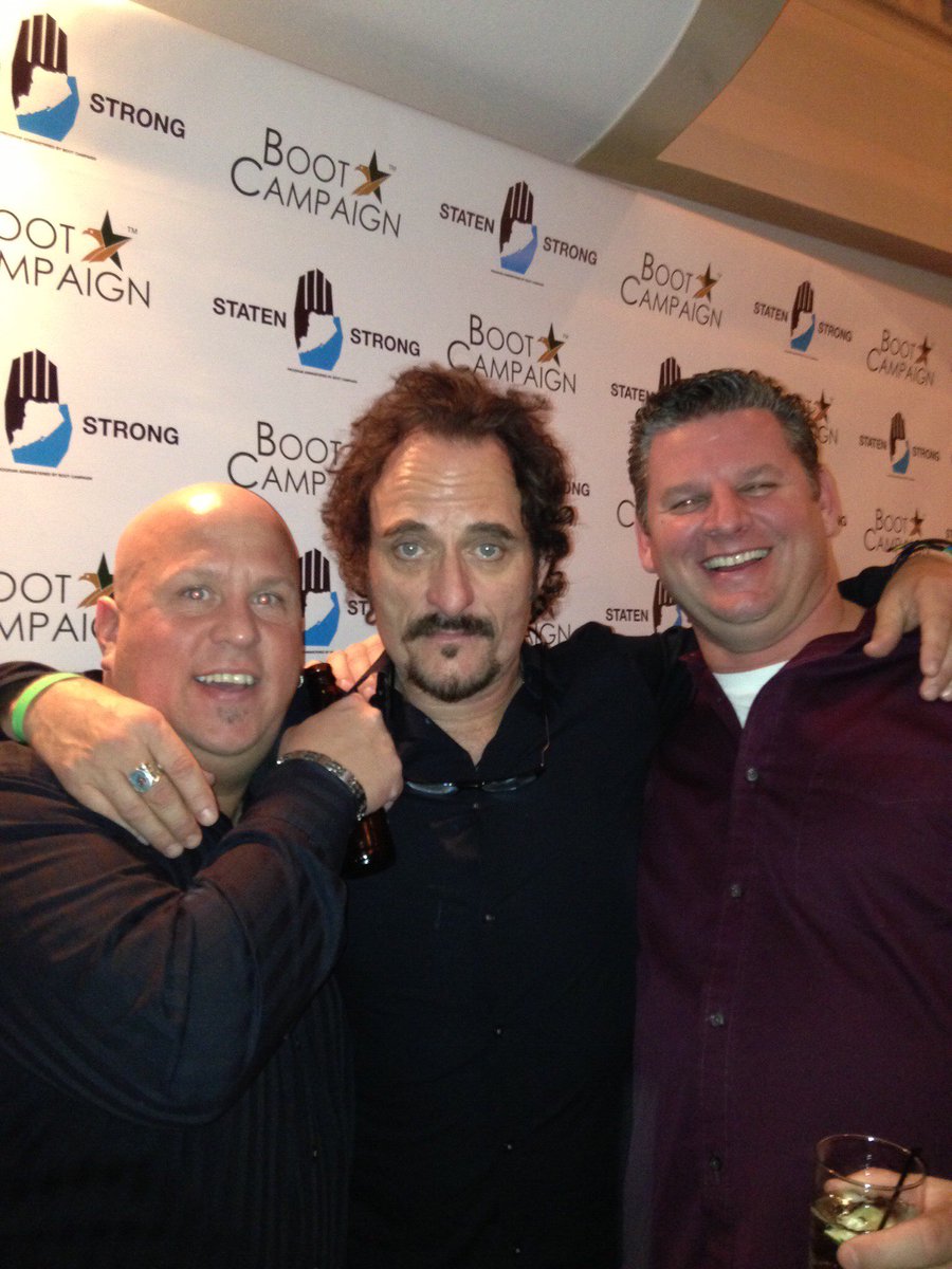 TVB110's tweet photo. @KimFCoates @perlmutations @deesnider @Theorossi 9 years ago tonight. What a great time for a great cause #statenstrong https://t.co/dnQZ7KFs1y