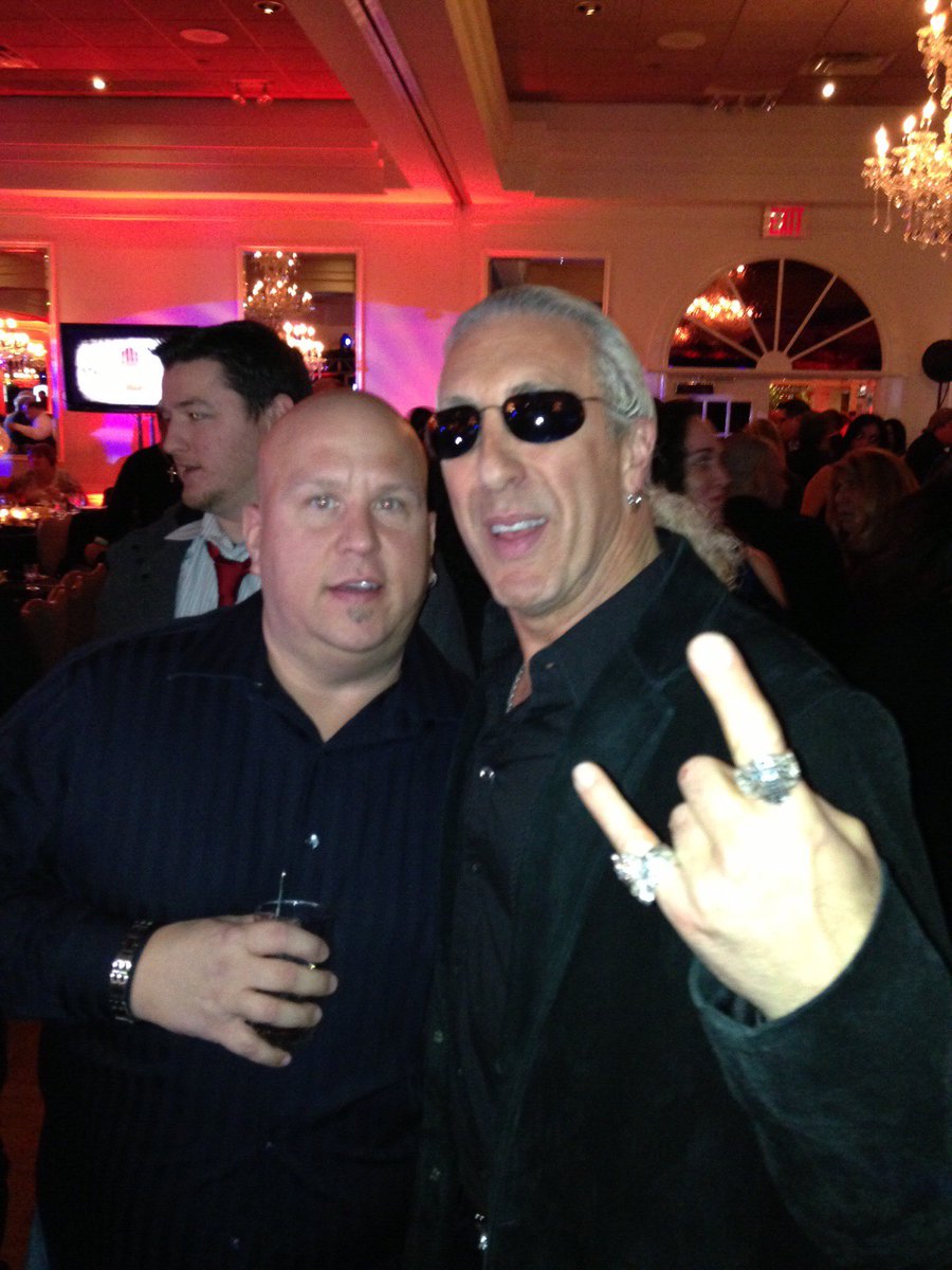 TVB110's tweet photo. @KimFCoates @perlmutations @deesnider @Theorossi 9 years ago tonight. What a great time for a great cause #statenstrong https://t.co/dnQZ7KFs1y