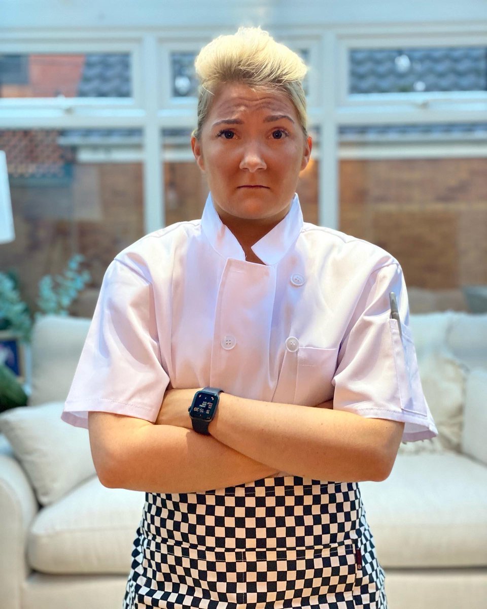 GraceRiyana's tweet photo. @GordonRamsay what are you sayin #RAW or #better https://t.co/YXHWGBR6j2