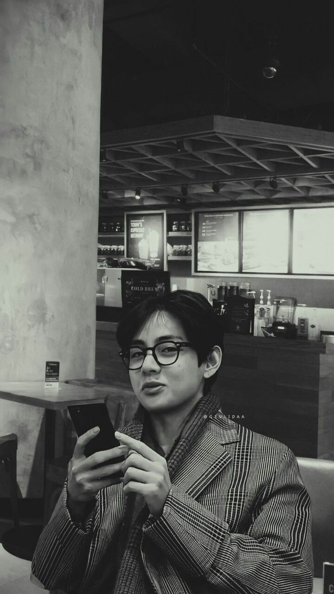 Tamannabhatt02's tweet photo. My love
Wishing you the best birthday 💜
I love you so much
#Taehyungbirthday 
#SoulSingerV 
#WinterMiracleV https://t.co/Aq1NH4Ched