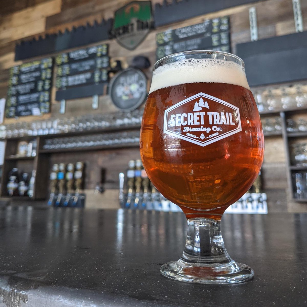 secrettrailbrew's tweet photo. Squeegee Double IPA is Back!
🍻 🍻 🍻 🍻 🍻 🍻 
ABV 9.0 IBU 94
read about it at https://t.co/yOJiyXyMkK
#chicoca #chicocalifornia #craftbeer #chicobeer @SierraNevada #secrettrail #secrettraibrewing https://t.co/lN0b0SHXD5