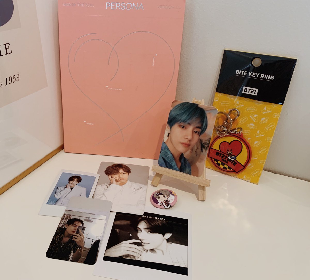 snowflowergifts's tweet photo. ✦ TAE DAY GIFT BOX GA 🤍 ✦
—  3 of 3 | worldwide

›  1 winner
›  rt, followers only
›  ends in 24hrs https://t.co/ijsyDpY3tv