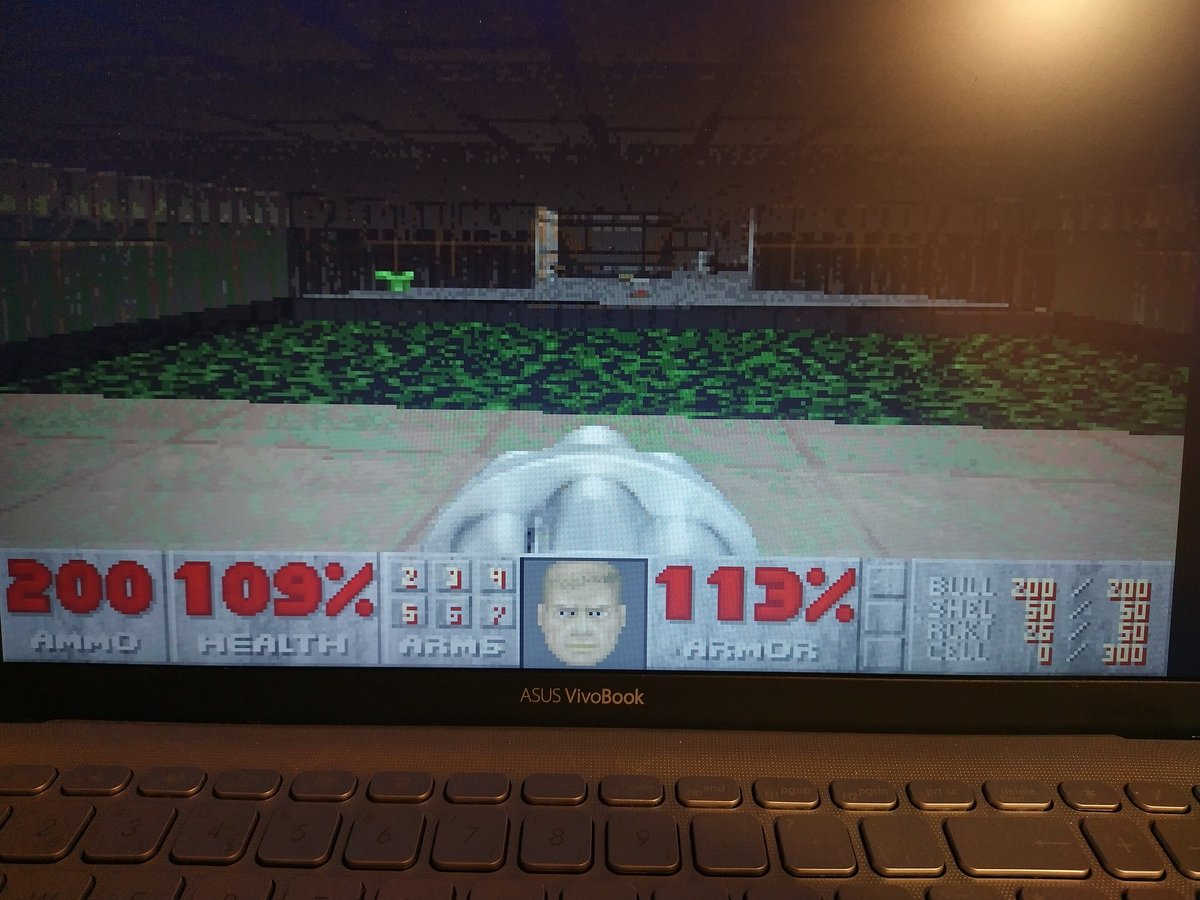 ElisabethKlang's tweet photo. #gamenight #retrogame #killmonsters #doom https://t.co/hQcMpMdKeb